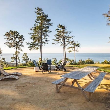 Driftwood Lodge ~ 5 Bedroom / 7 Bath ~ 30-Acre Private Estate On Hwy 1 ~ Hot Tub ~ Oceanview ~ Reunions & Retreats Walsh Landing Exterior photo