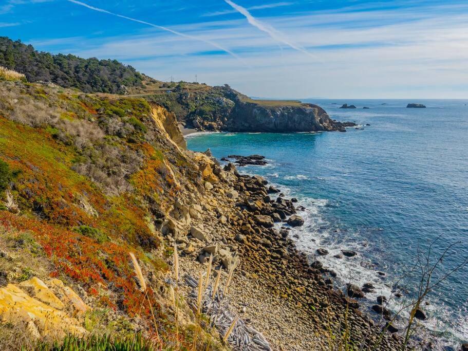 Driftwood Lodge ~ 5 Bedroom / 7 Bath ~ 30-Acre Private Estate On Hwy 1 ~ Hot Tub ~ Oceanview ~ Reunions & Retreats Walsh Landing Exterior photo