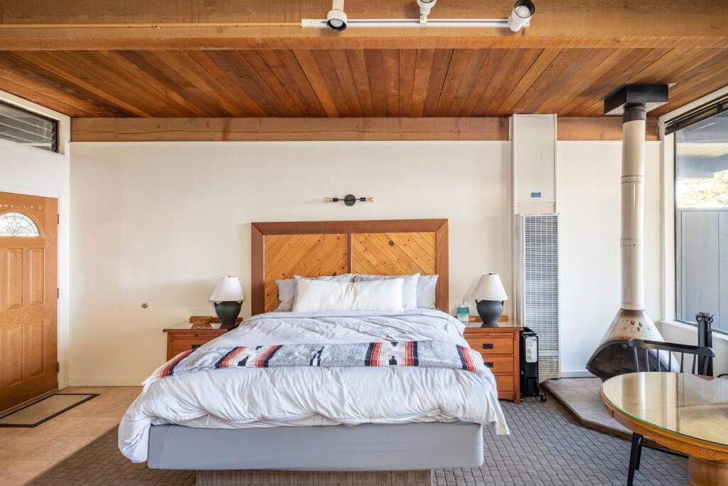 Driftwood Lodge ~ 5 Bedroom / 7 Bath ~ 30-Acre Private Estate On Hwy 1 ~ Hot Tub ~ Oceanview ~ Reunions & Retreats Walsh Landing Exterior photo